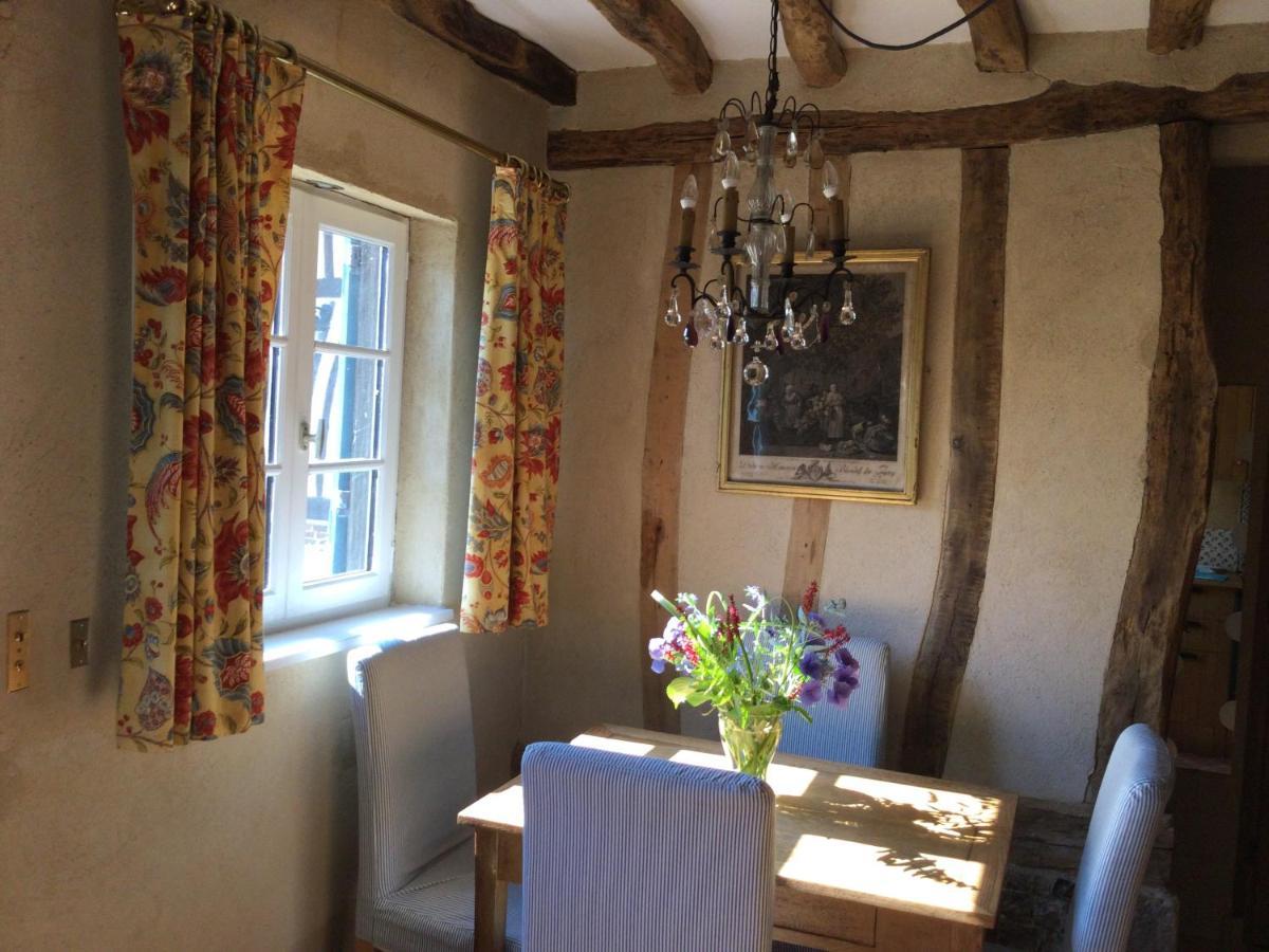 Le Clos-Masure De Beatrice Montreuil-en-Caux 外观 照片