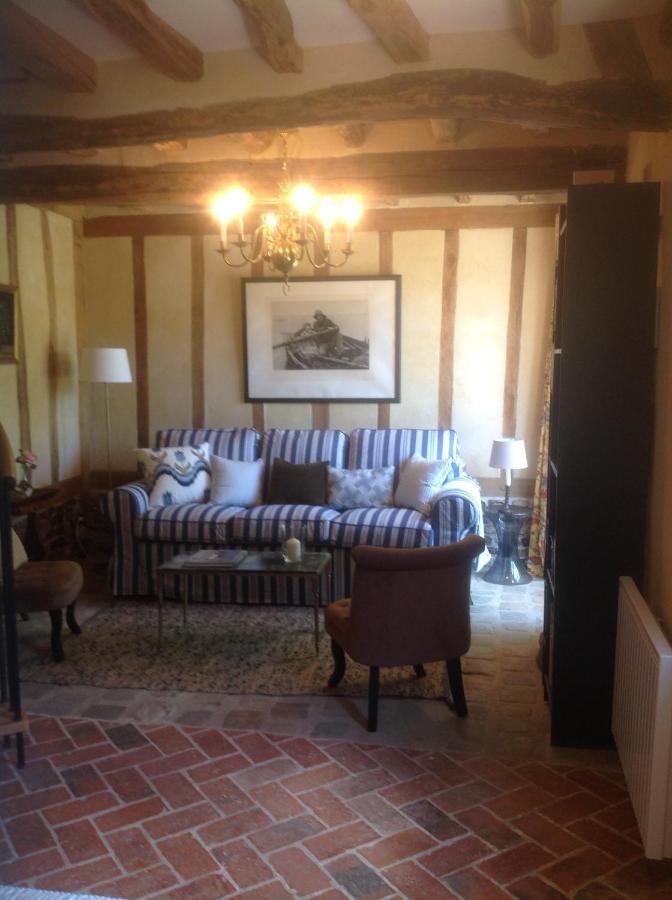 Le Clos-Masure De Beatrice Montreuil-en-Caux 外观 照片